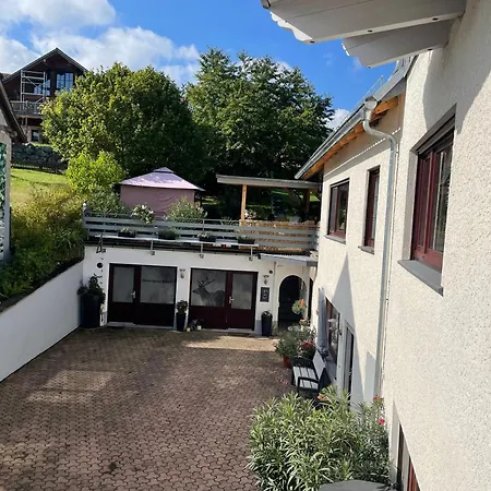 Bed & Breakfast Gaestehaus Koehler 3*